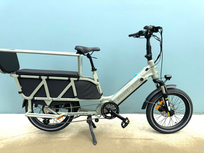 MARS FAMILY E-CARGO